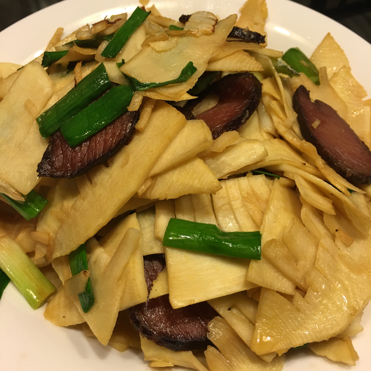 家常菜 冬笋炒腊肉 鹏南做的冬笋炒腊肉 赞                  冬笋炒