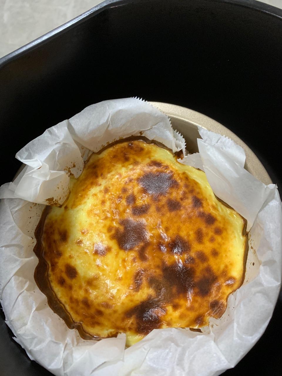 减肥时也可以吃的巴斯克蛋糕（空气炸锅版）