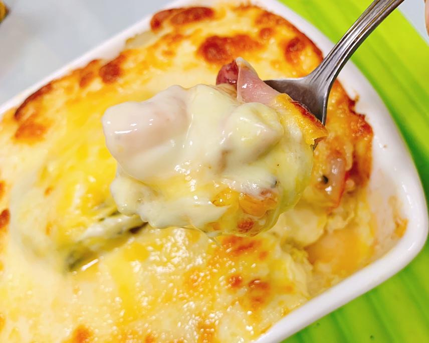 Cheese芝士盛宴——奶酪海鲜焗饭（焗烤）的做法