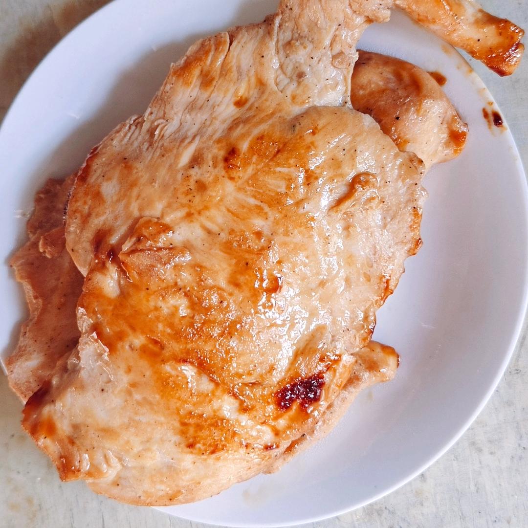 【嫩煎鸡胸肉】