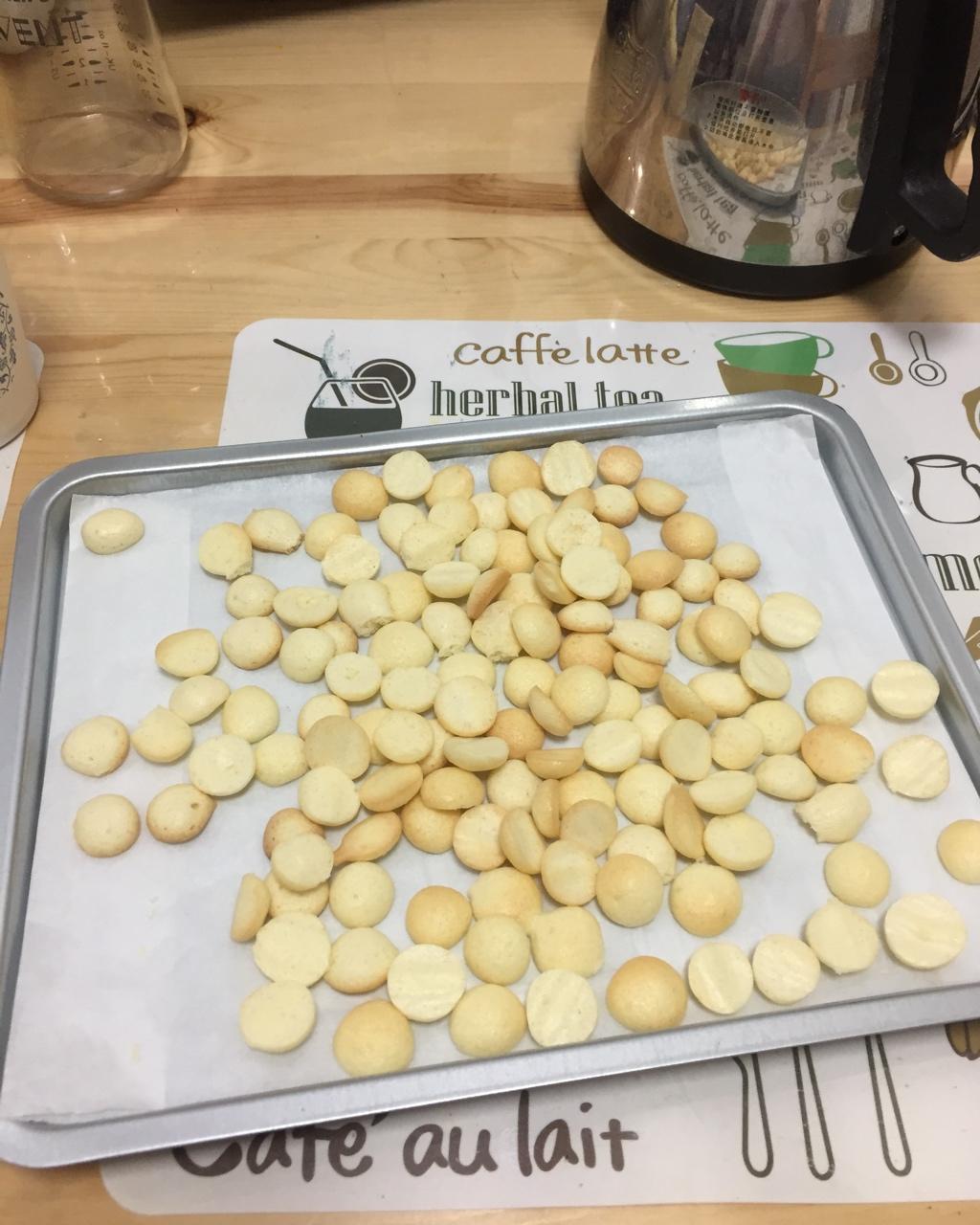 简便的鸡蛋饼干，特别适合小孩子吃