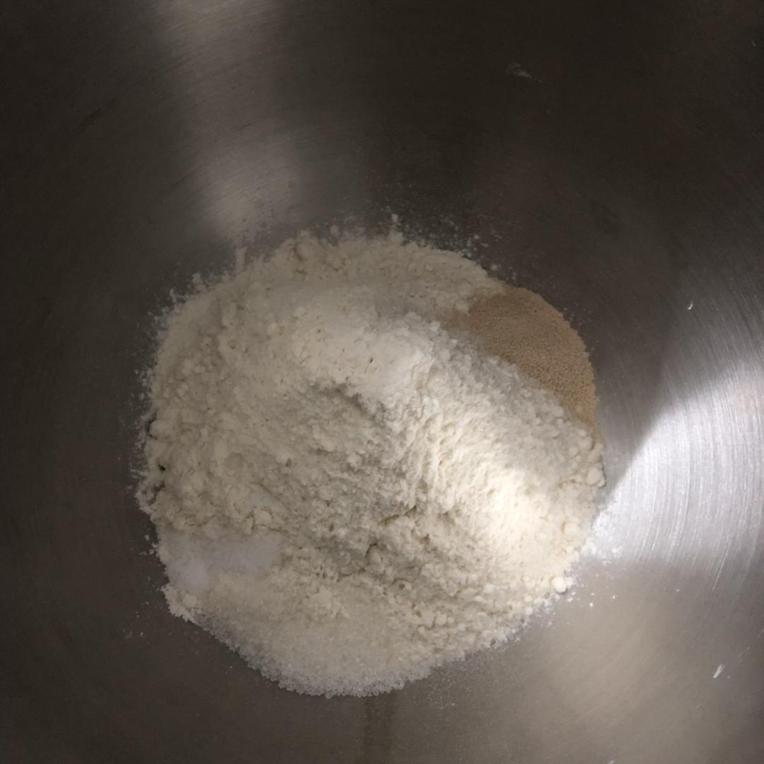 纯奶手撕吐司的做法 步骤1