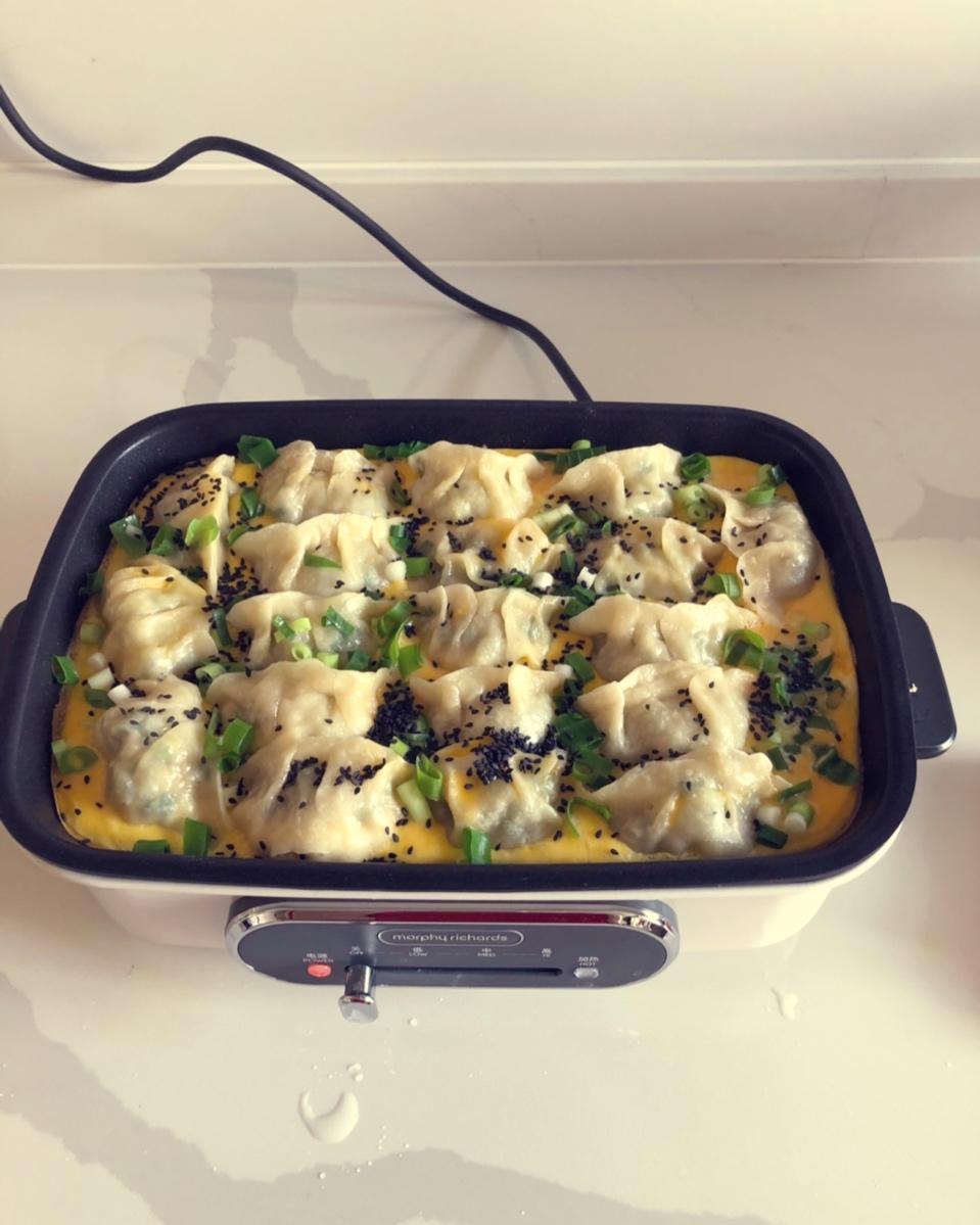 摩飞多功能锅菜谱系列之煎饺抱蛋