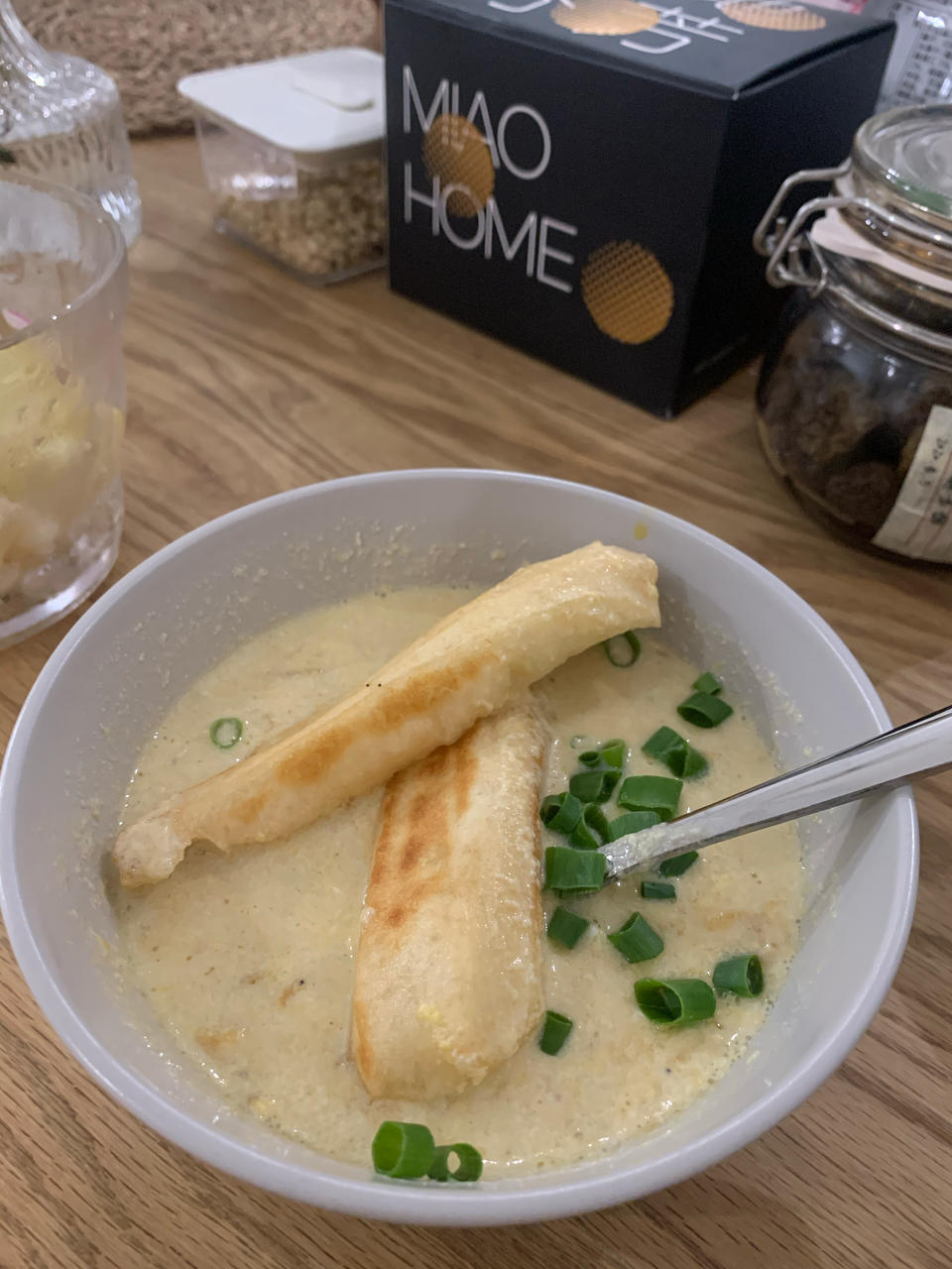 咸豆浆加蛋 | 只要5块钱5分钟，就能在家做的五星级早餐