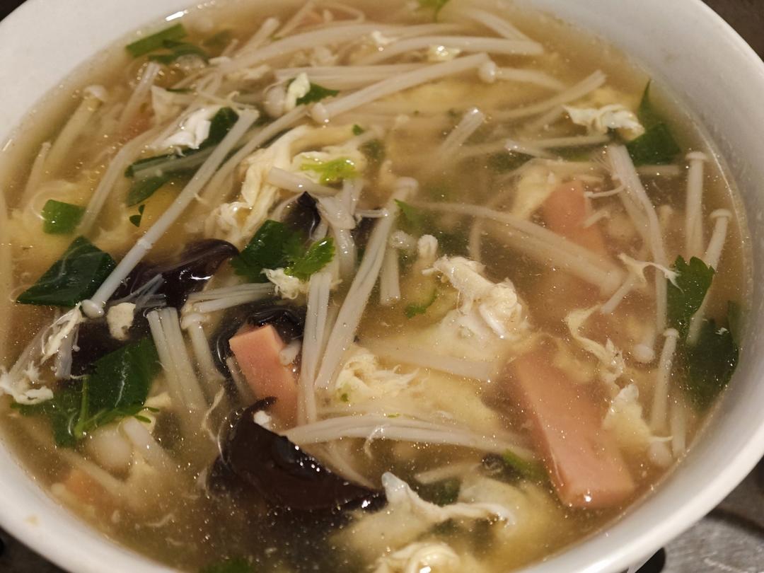 金针菇火腿丝酸辣汤