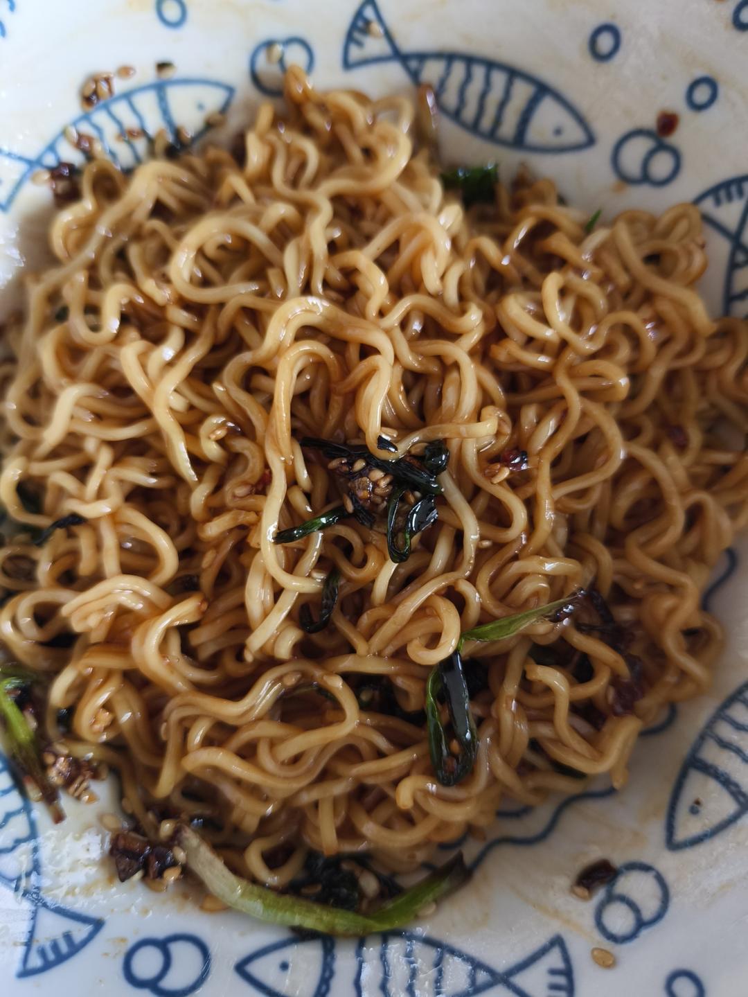 10分钟搞定的一碗葱油拌面