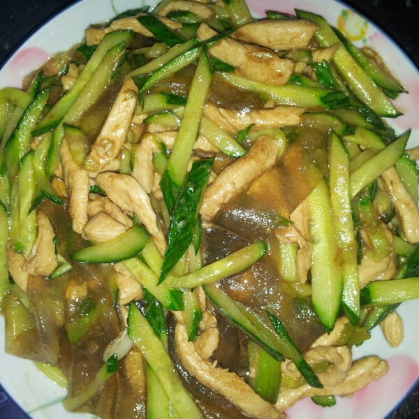肉丝炒大拉皮