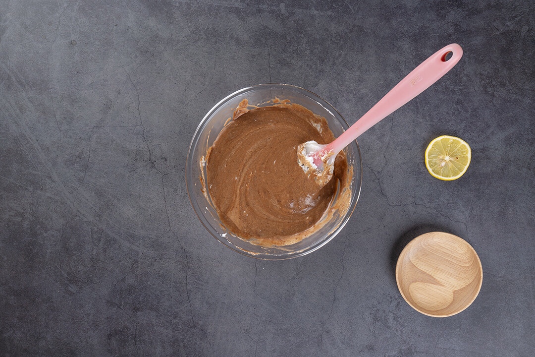 超级简单的电饭锅巧克力蛋糕的做法 步骤5