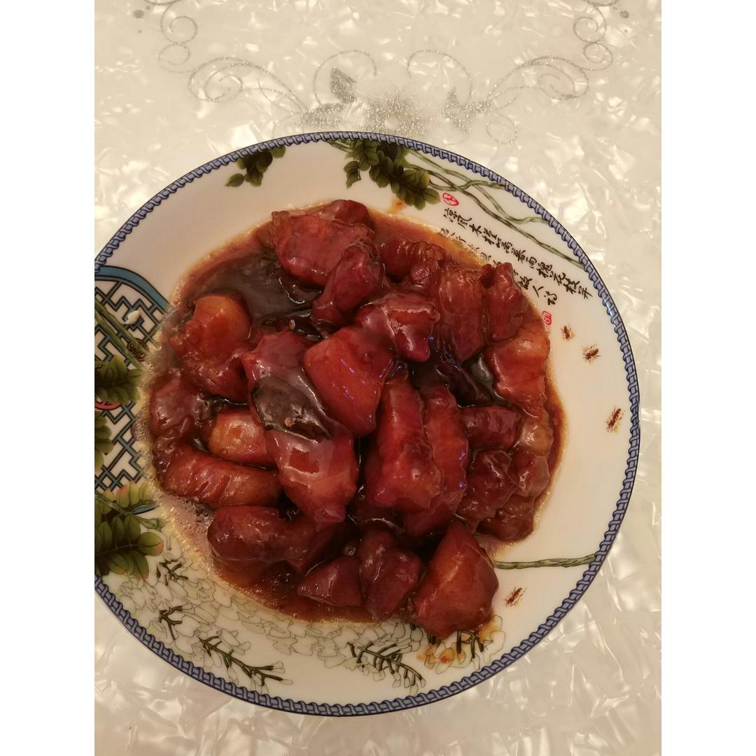 吃着碗里望着锅里的红烧肉