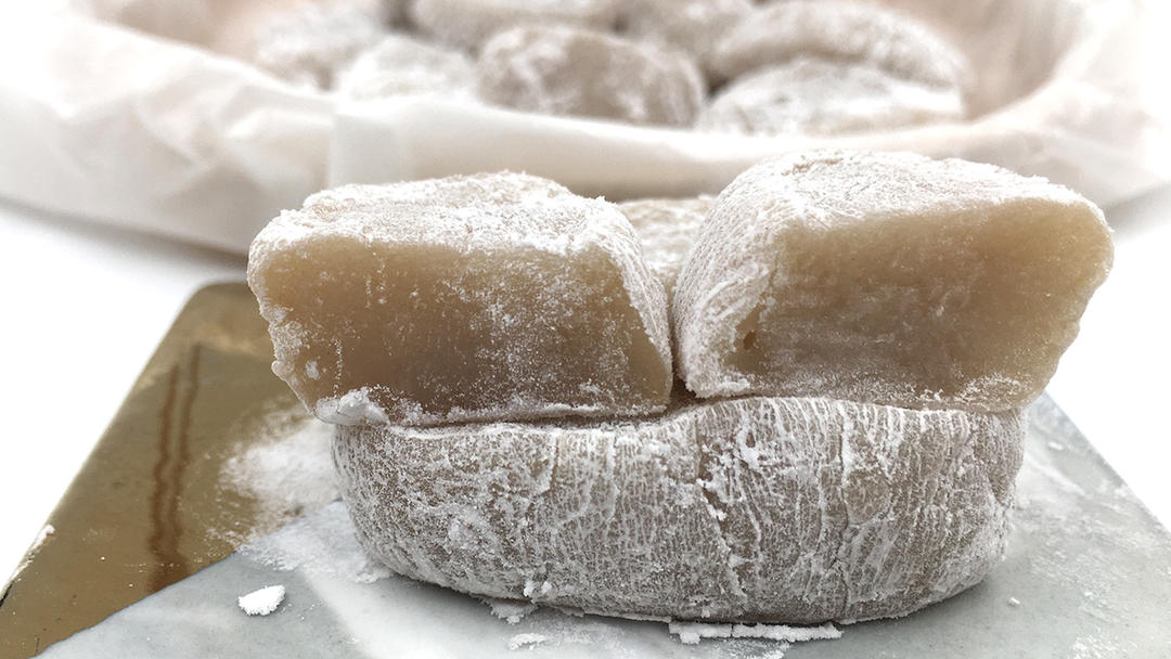 香蕉糯米糕，香气浓郁，软糯香甜，一口一个超好吃。的做法