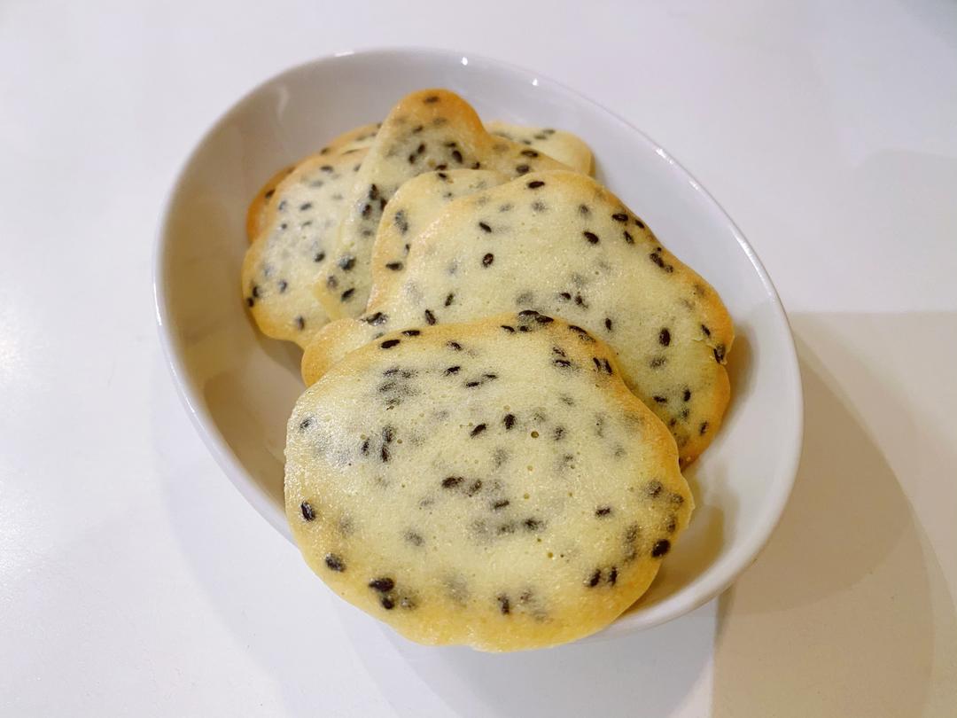 零食｜薄脆脆的芝麻小饼干的做法