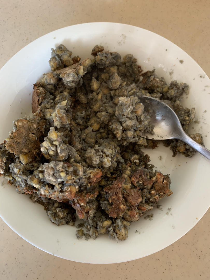 无油的鹰嘴豆黑芝麻蛋糕