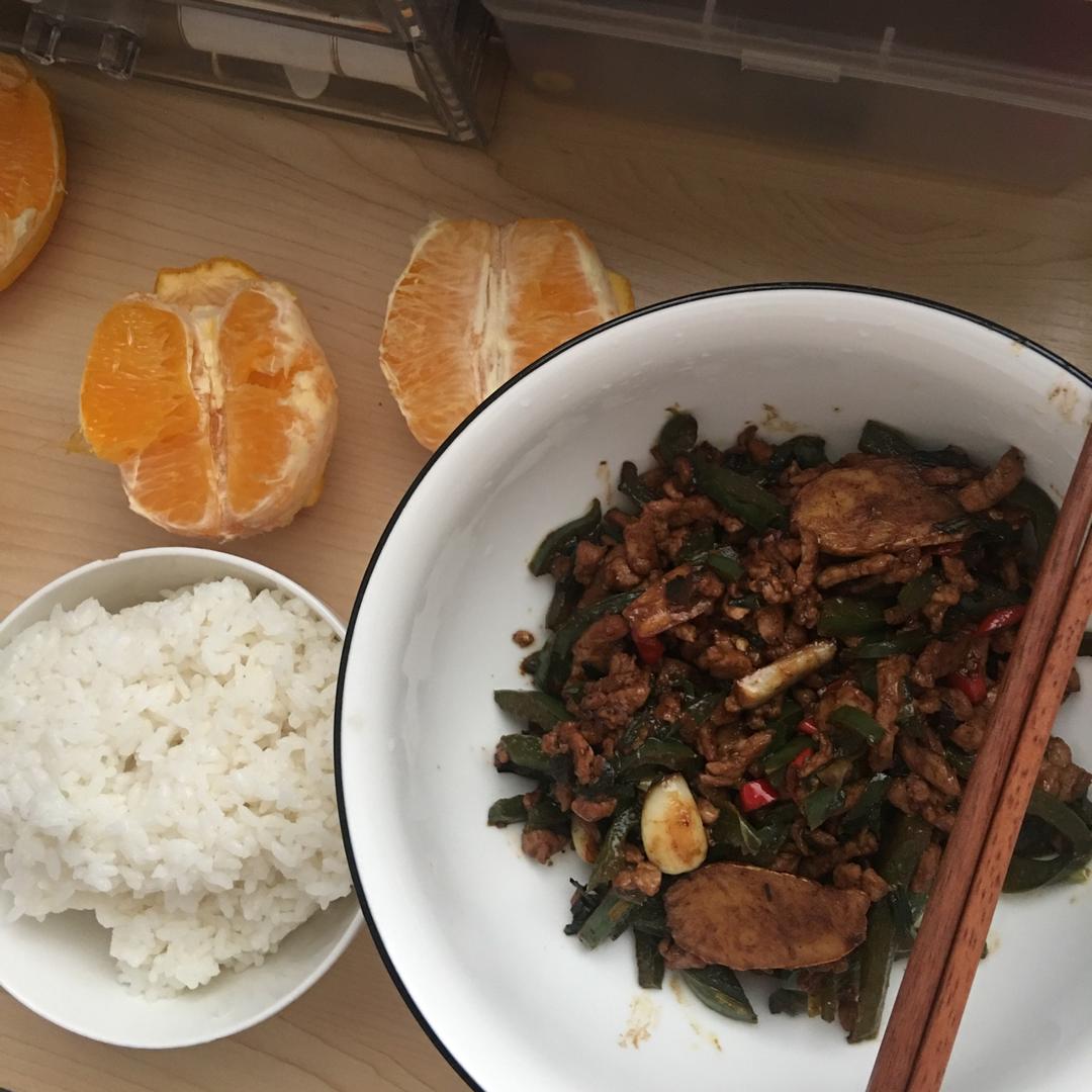 青椒肉丝炒饭
