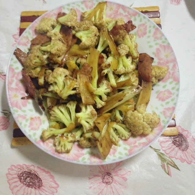 很“浪费”米饭的家常菜之一-------干锅菜花