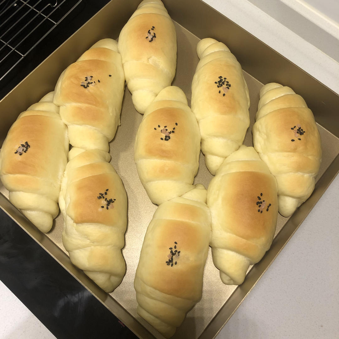 『好乖的小胖子』日式咸香乳酪餐包卷