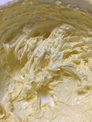 酸奶奶酪霜-韩式裱花奶油霜的做法 步骤1