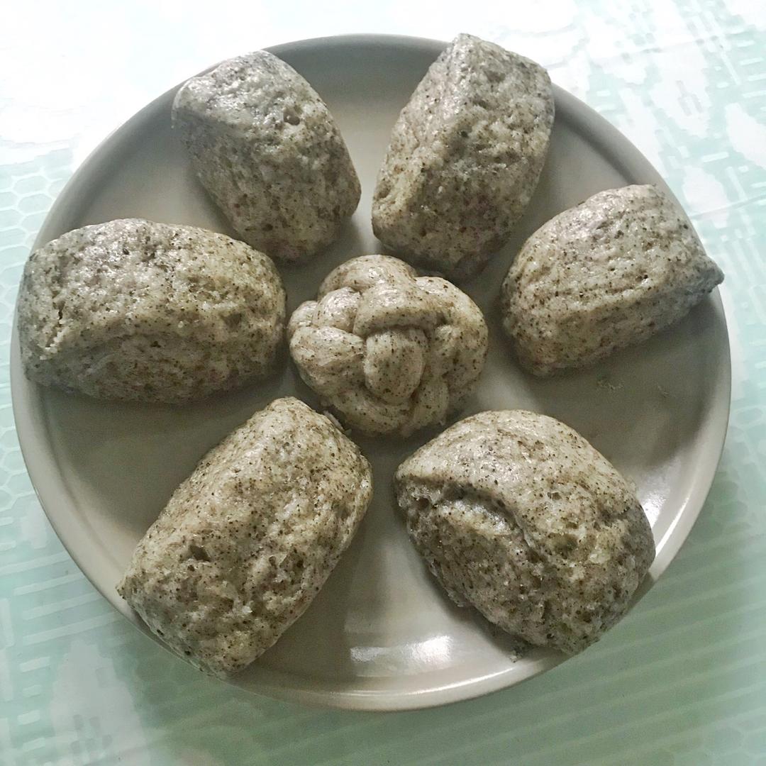 奶香黑芝麻刀切馒头