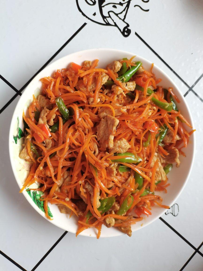 胡萝卜丝炒肉