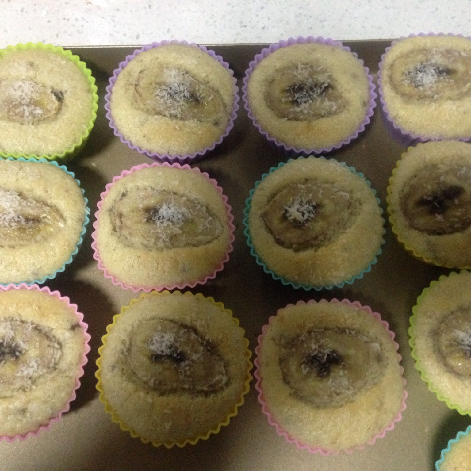 椰丝香蕉杯蛋糕