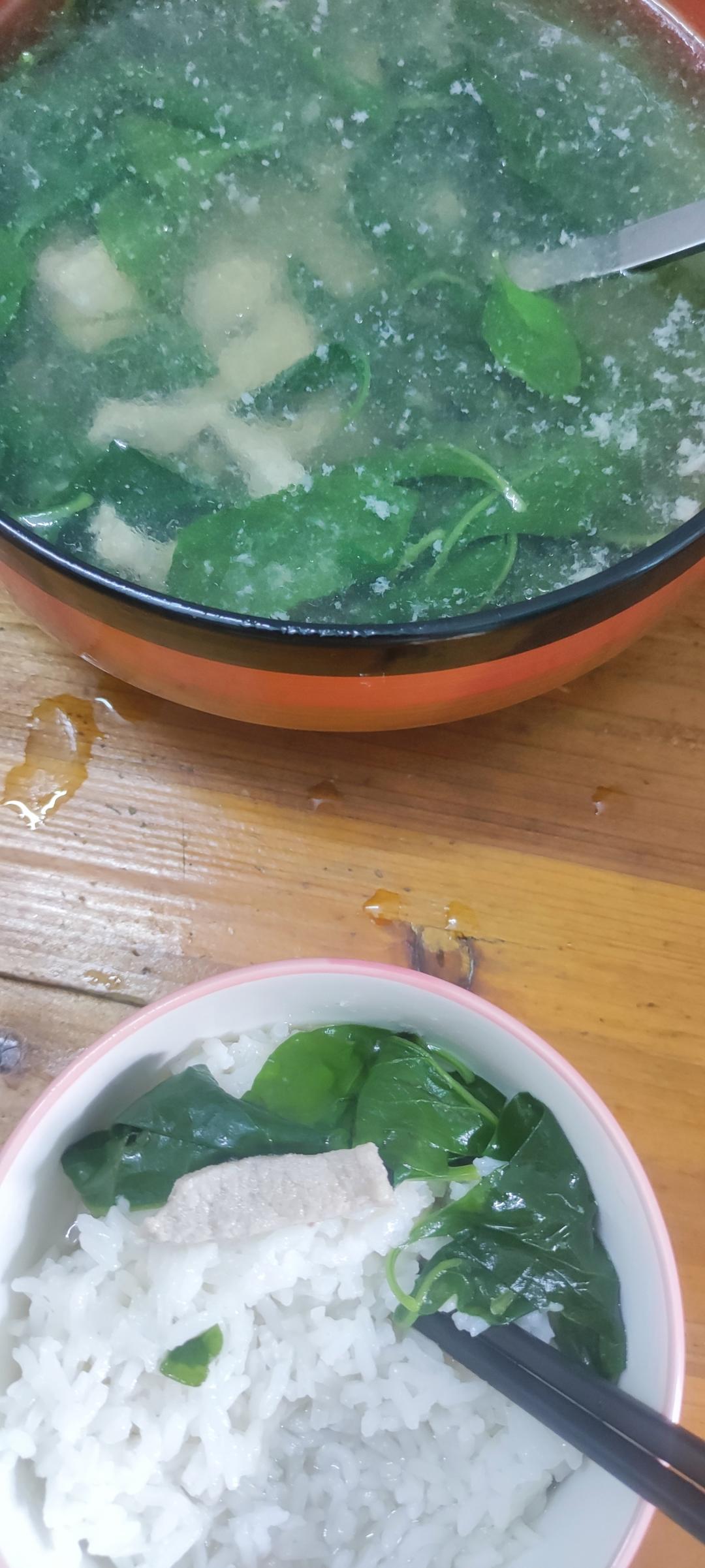 枸杞叶瘦肉汤（客家风味）