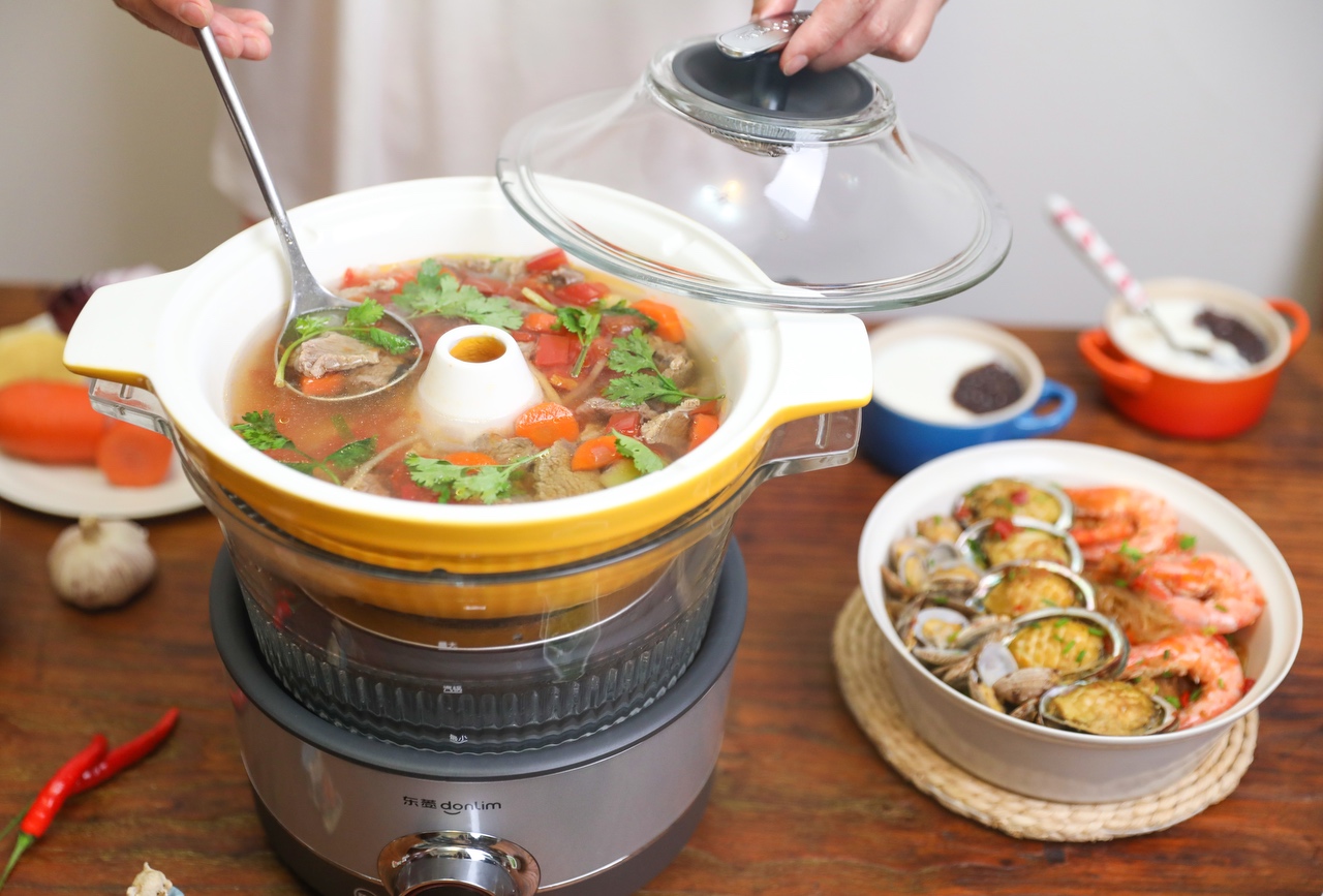 东菱蒸汽锅食谱～汽锅番茄牛肉汤+海鲜粉丝煲的做法