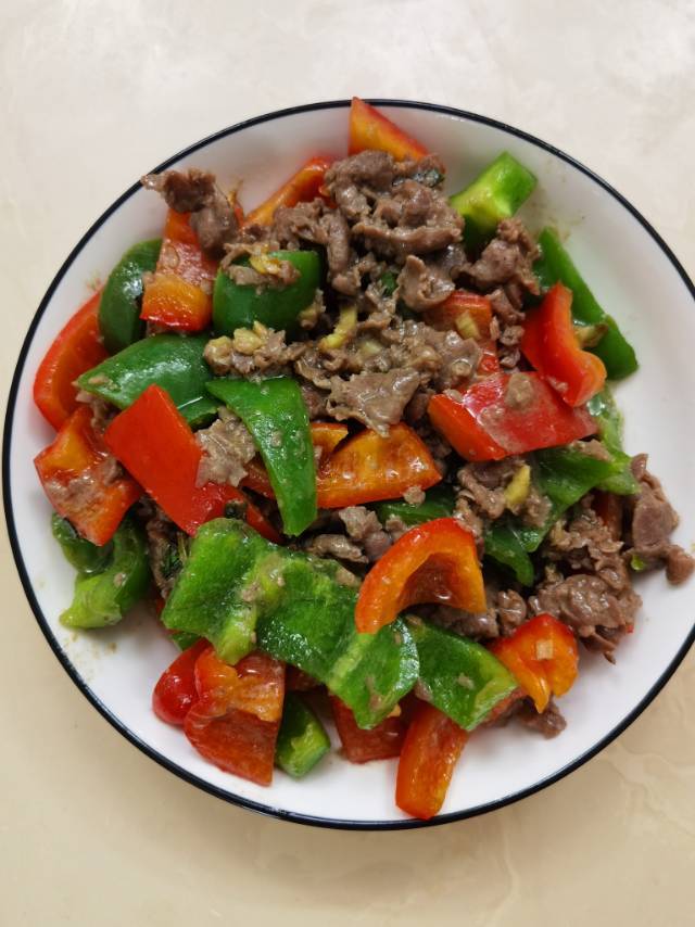 家常小炒牛肉（嫩滑爆赞）