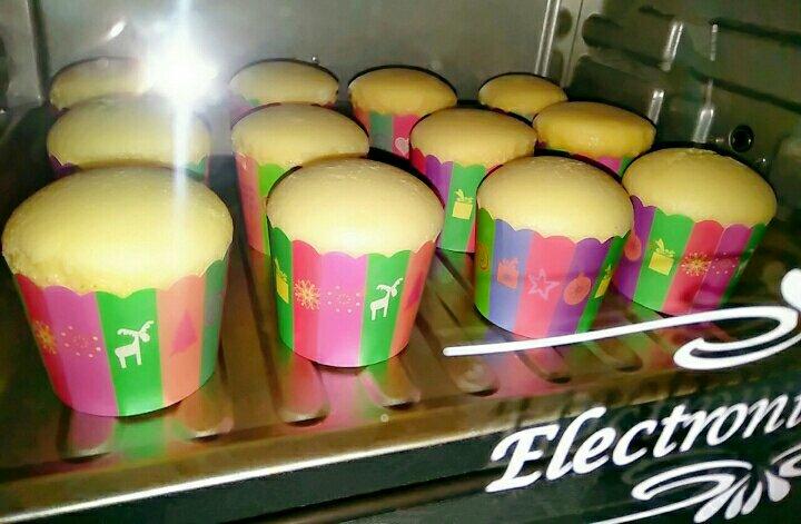 软绵绵戚风纸杯蛋糕