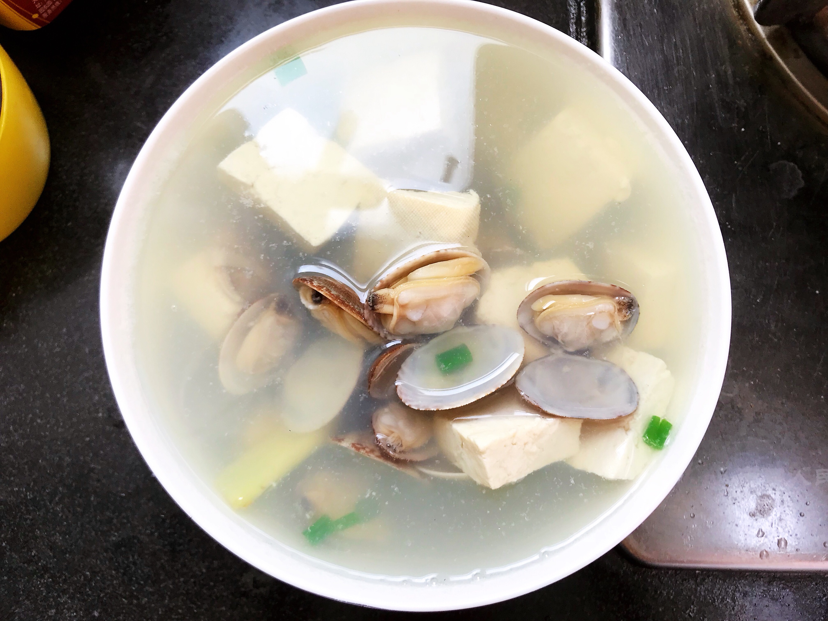 花蛤豆腐汤的做法