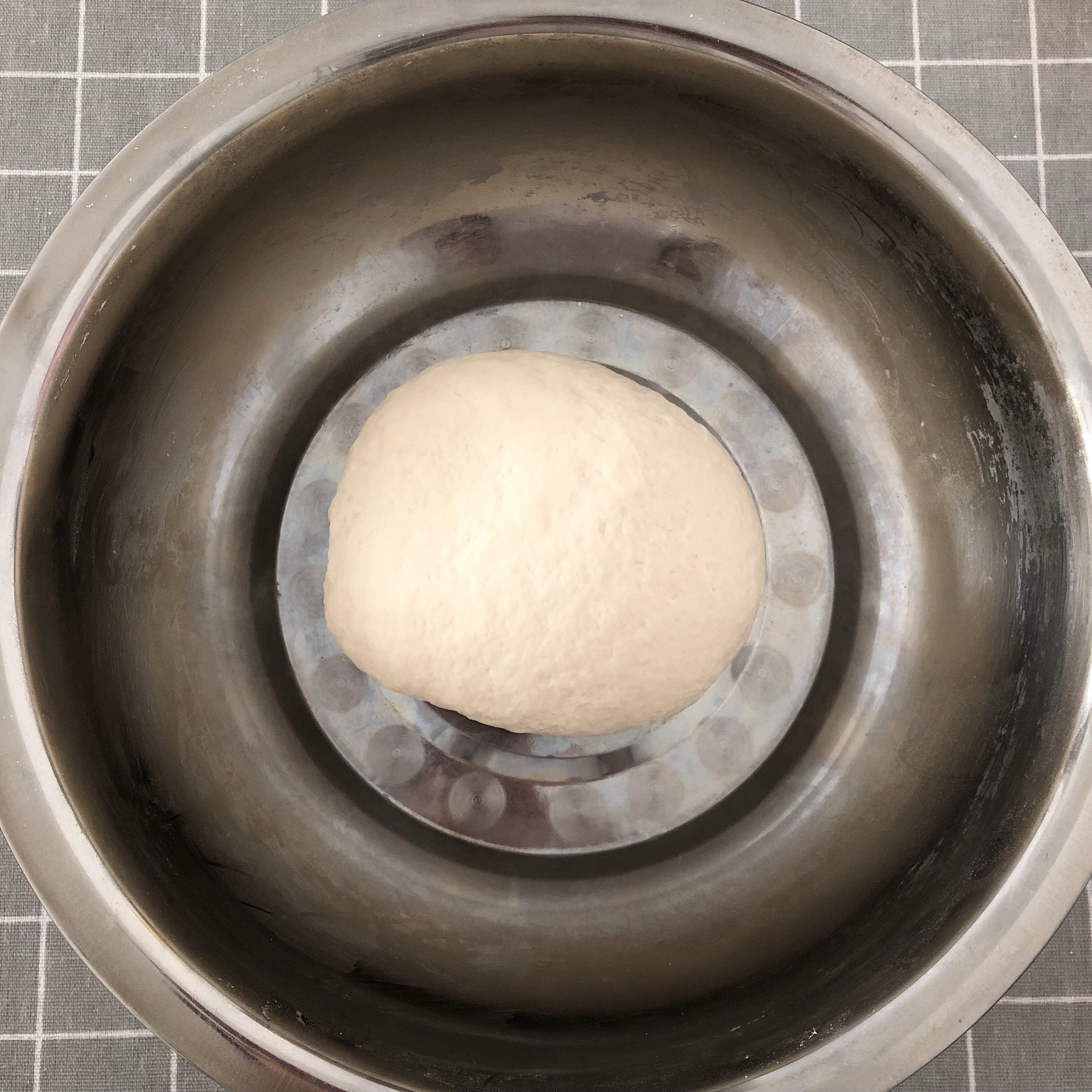8寸披萨饼皮做法（🉑️厚🉑️薄，🉑️脆🉑️软）4张的做法 步骤3