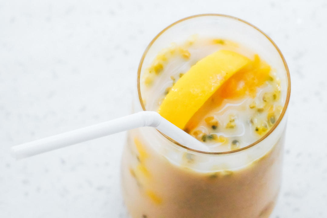 夏季饮品-百香果柠檬养乐多