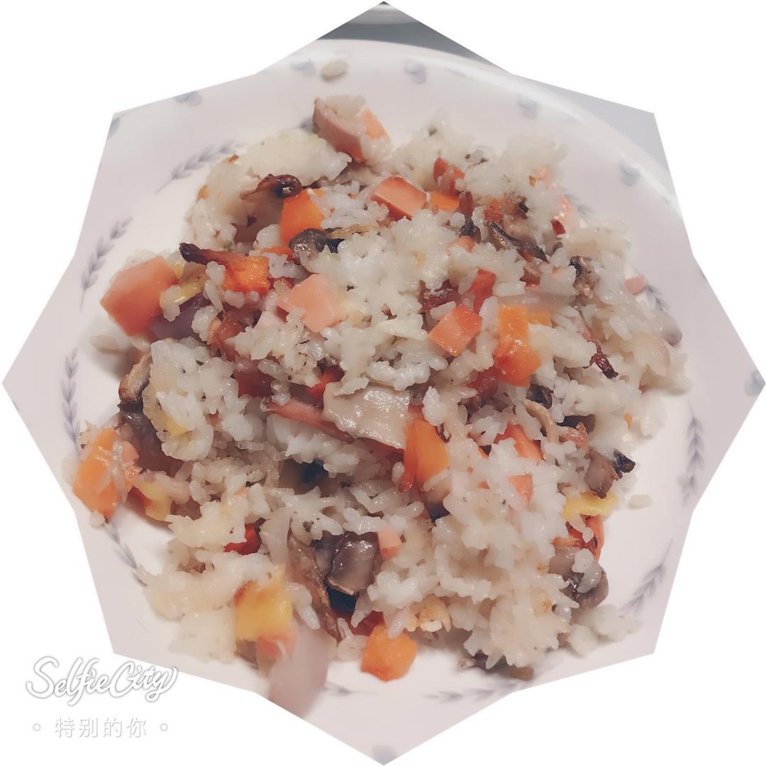 奶油蘑菇培根焗饭