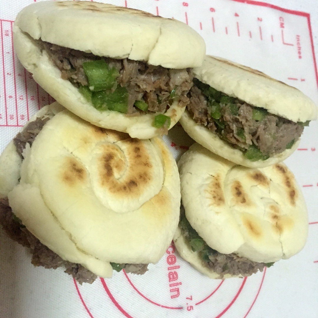 腊汁肉夹馍