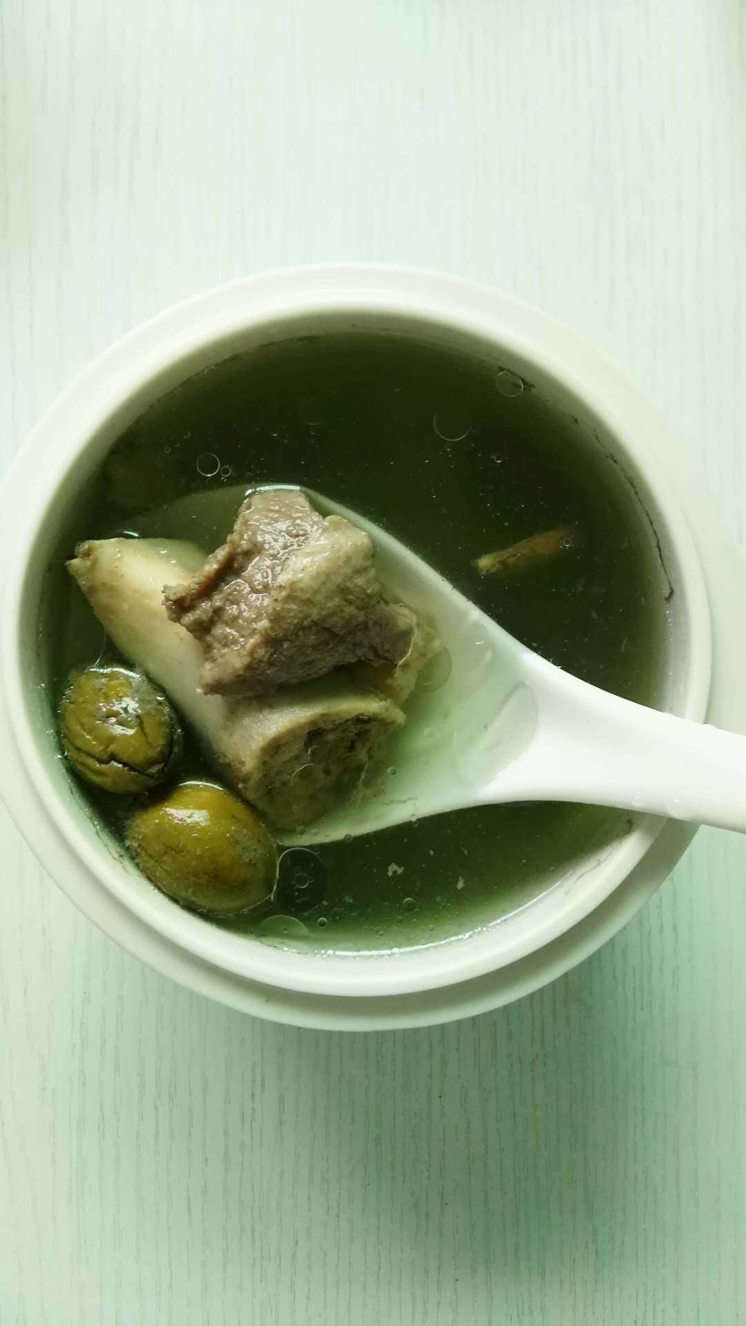 青橄榄炖排骨汤