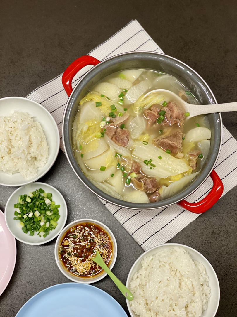萝卜牛腩汤（超简单的）
