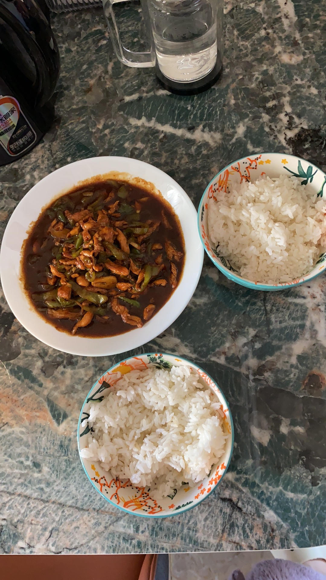 青椒肉丝，这样炒太好吃了。