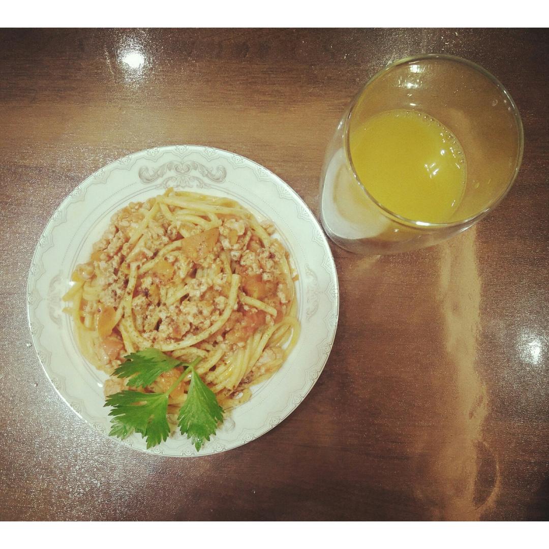 番茄肉酱意大利面