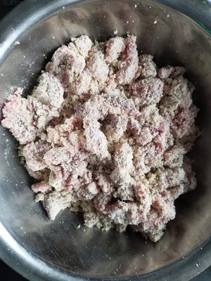 简单的粉蒸牛肉的做法 步骤5