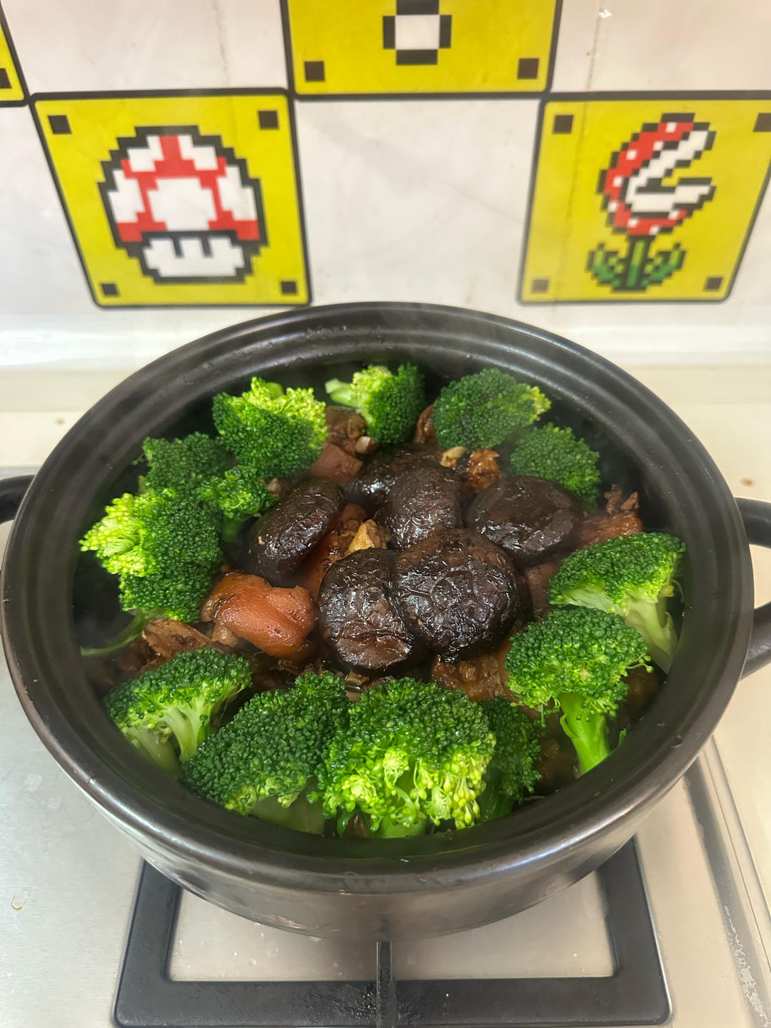 发菜蚝干花胶闷猪脚😋