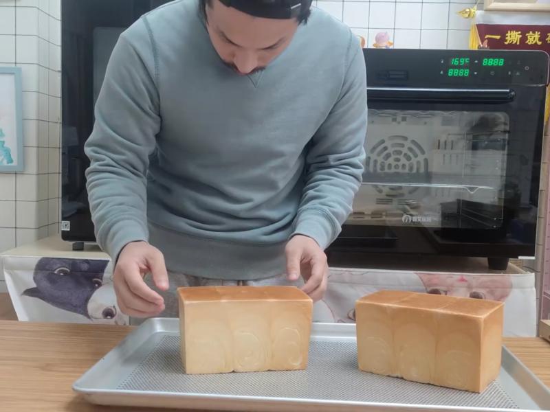 纯奶手撕吐司的做法 步骤1