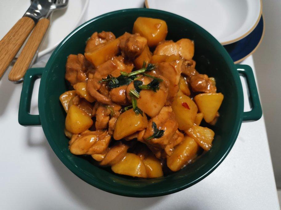 红烧土豆炖鸡块（鸡腿）
