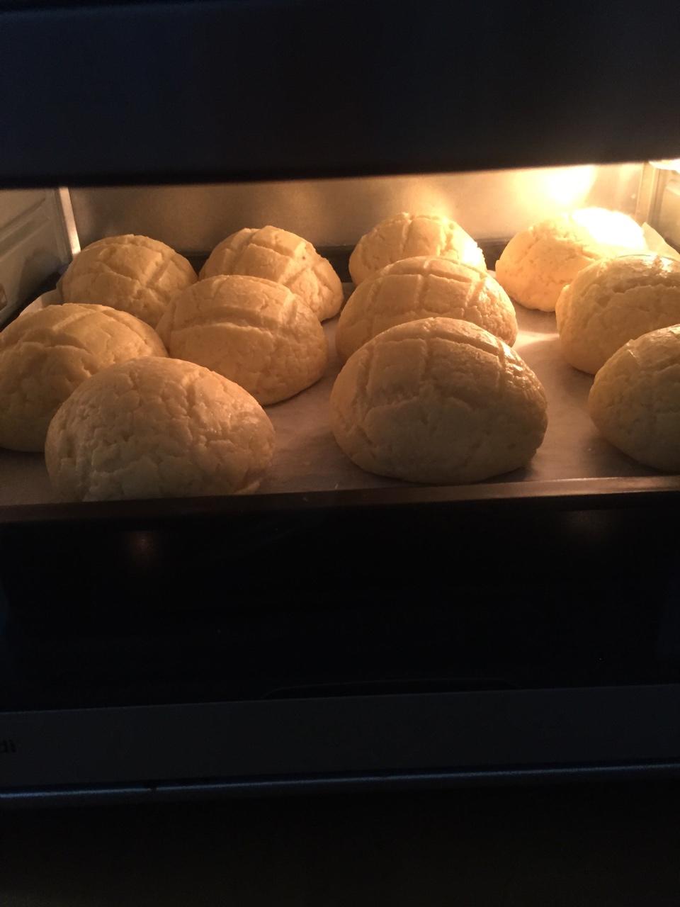 稣皮菠萝包