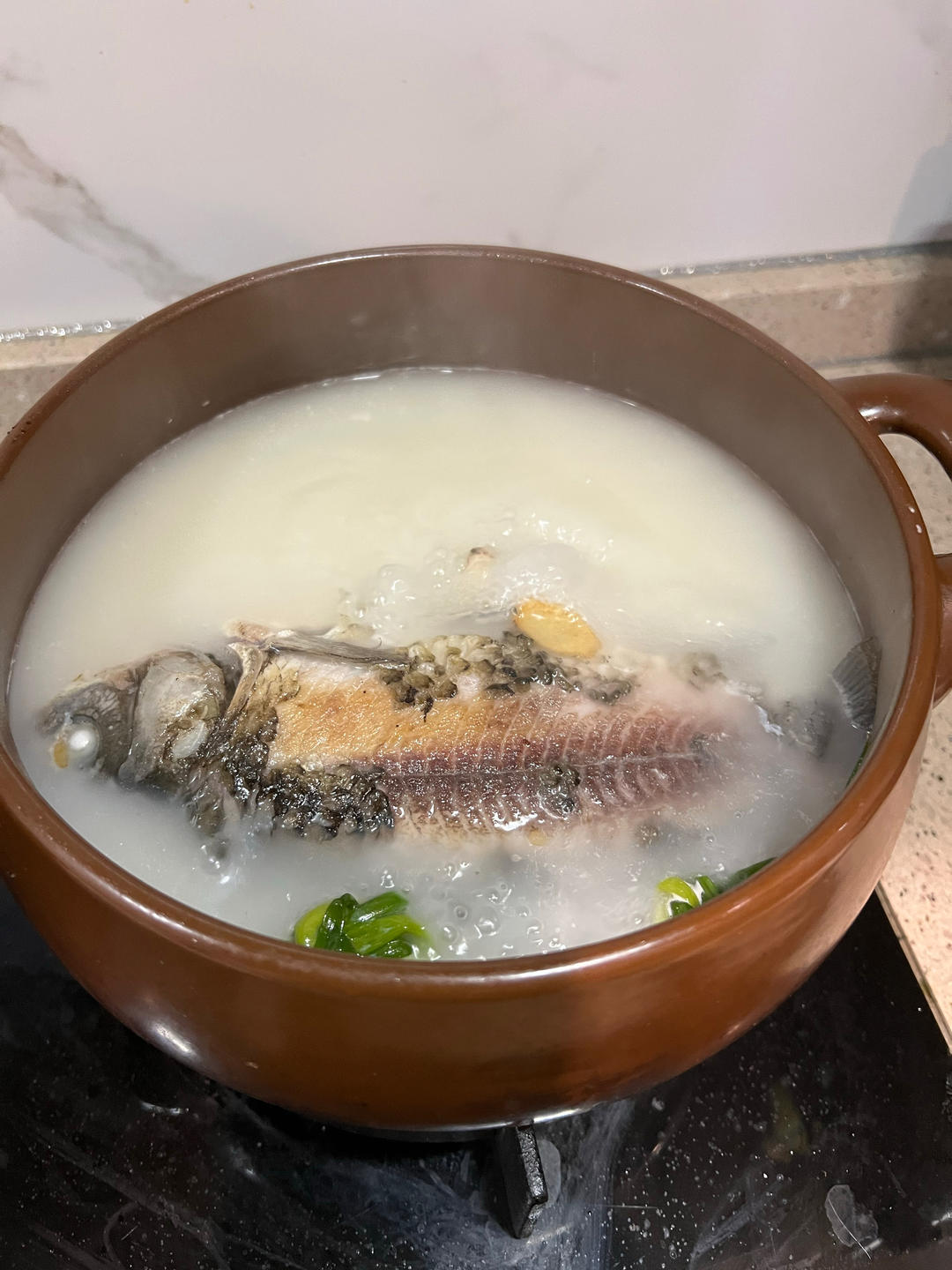 奶白鲫鱼豆腐汤|一条鱼最后的温柔