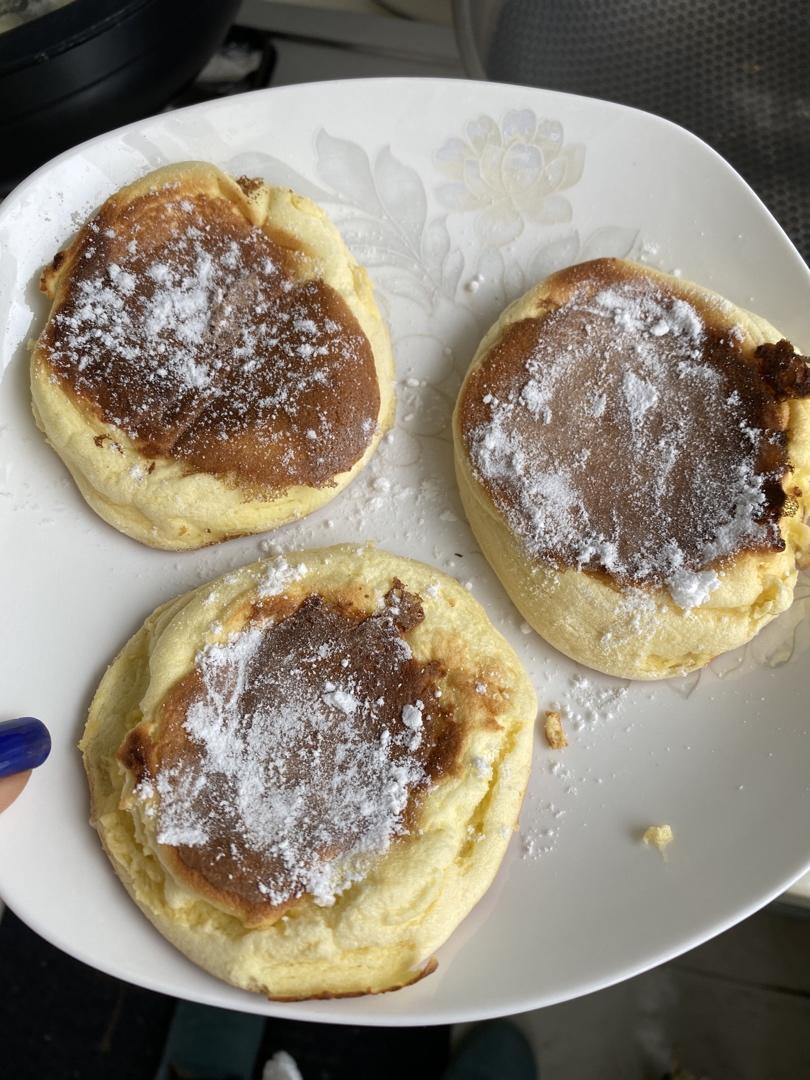 不用烤箱 15分钟无油低糖的舒芙蕾蛋糕松饼 🥞 蓬松绵软