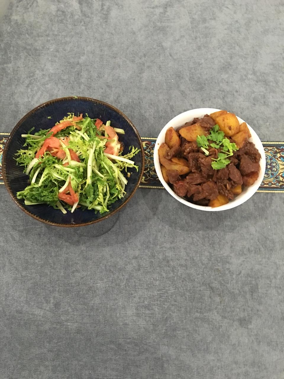 西红柿土豆炖牛肉