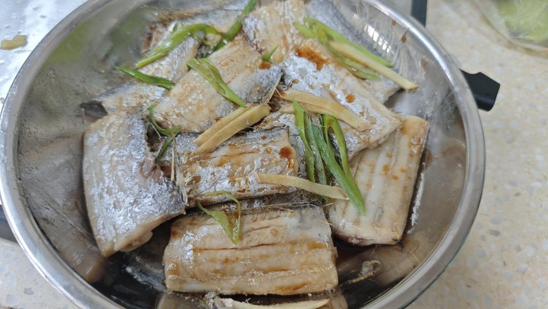 不煎不炸好吃健康的＃清蒸带鱼