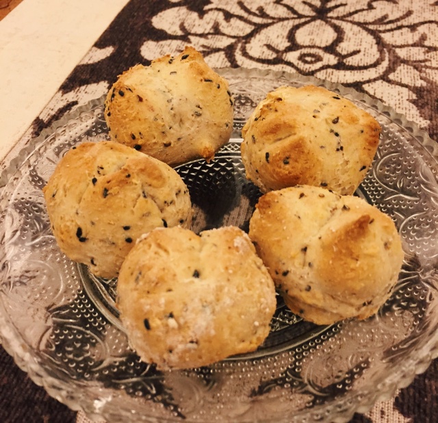 全麦黑芝麻酸奶面包
