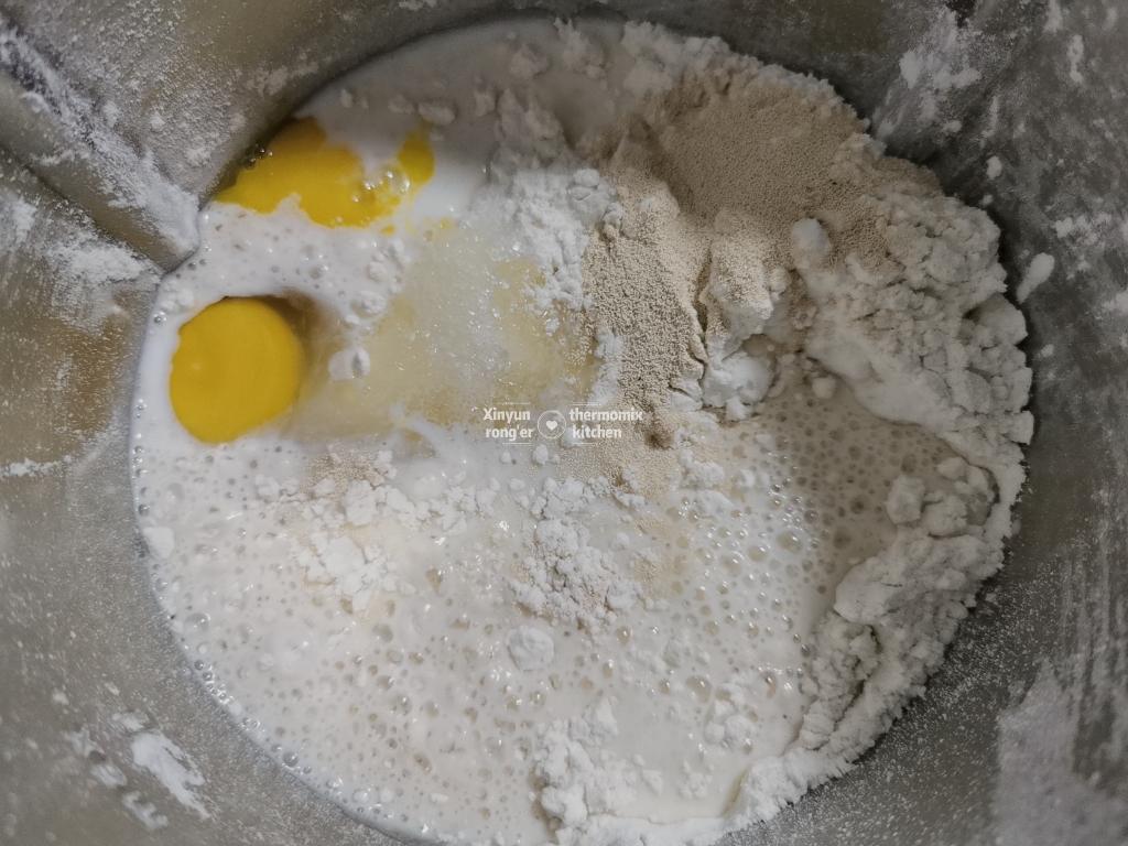 纯奶手撕吐司的做法 步骤1