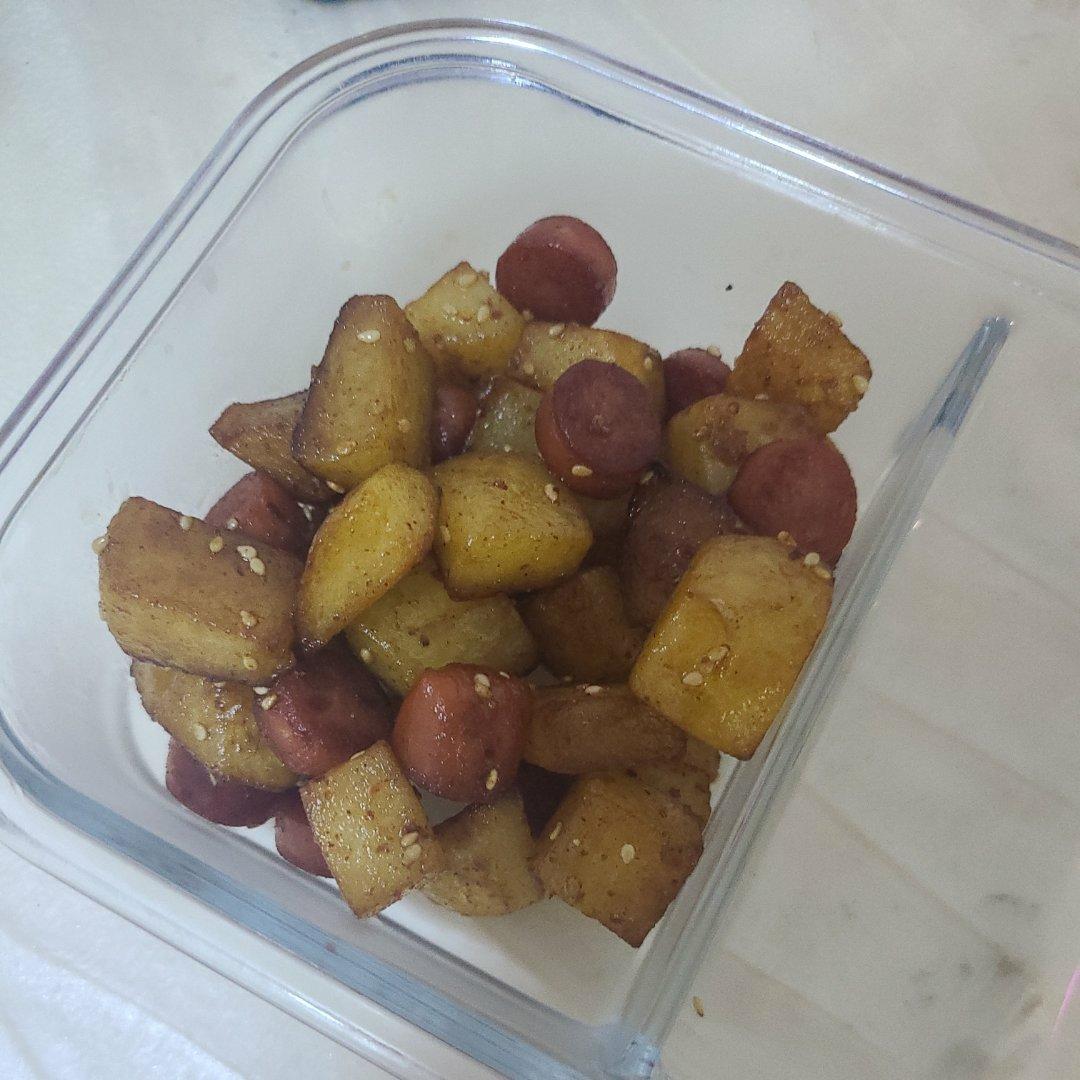 孜然火腿土豆丁