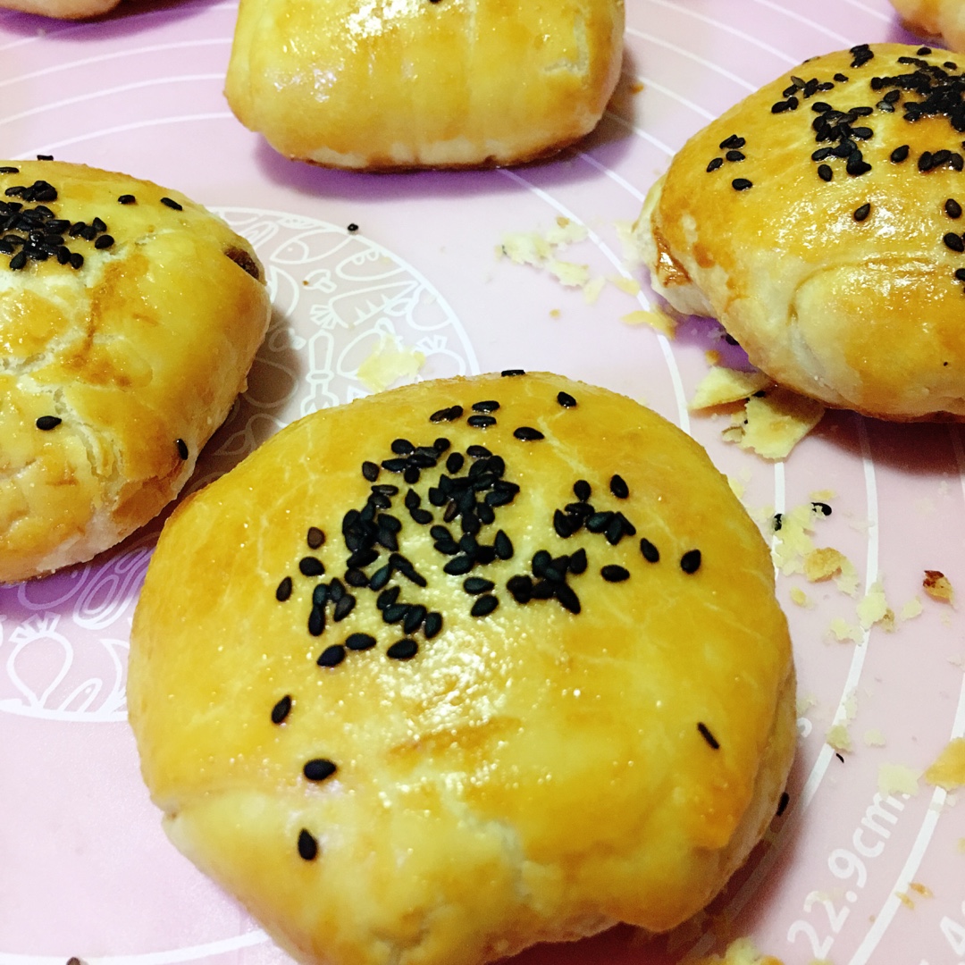 豆沙饼（烤箱做豆沙饼，方法简单，易学）