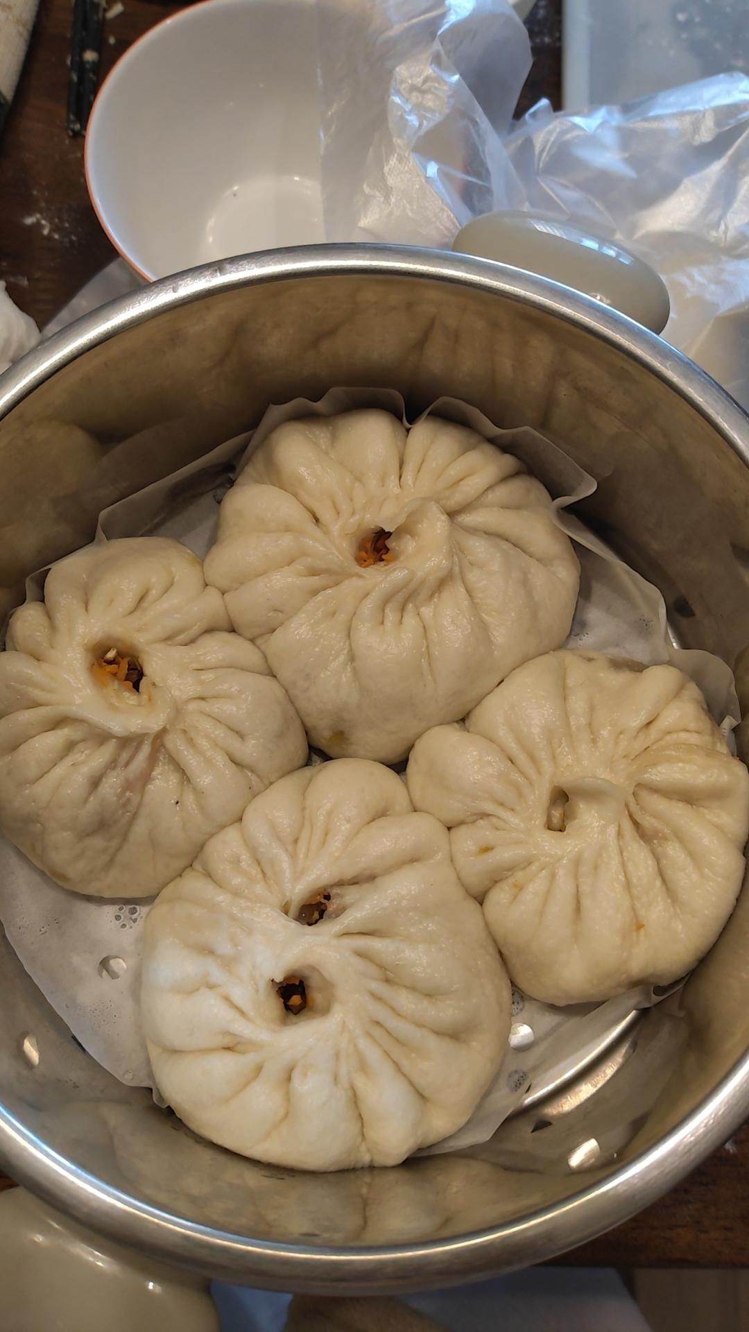 胡萝卜木耳鸡蛋素包子